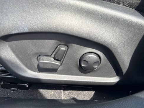 Used 2023 Jeep Compass Latitude w/ Convenience Group image 12