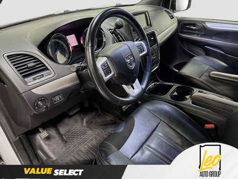 Used 2019 Dodge Grand Caravan GT FWD image 11