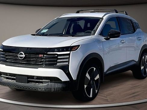 New 2026 Nissan Kicks SR w/ Cold Weather Package image 1