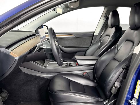 Used 2023 Tesla Model Y Long Range image 19