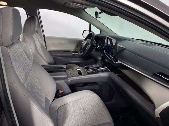 Used 2022 Toyota Sienna LE FWD image 15