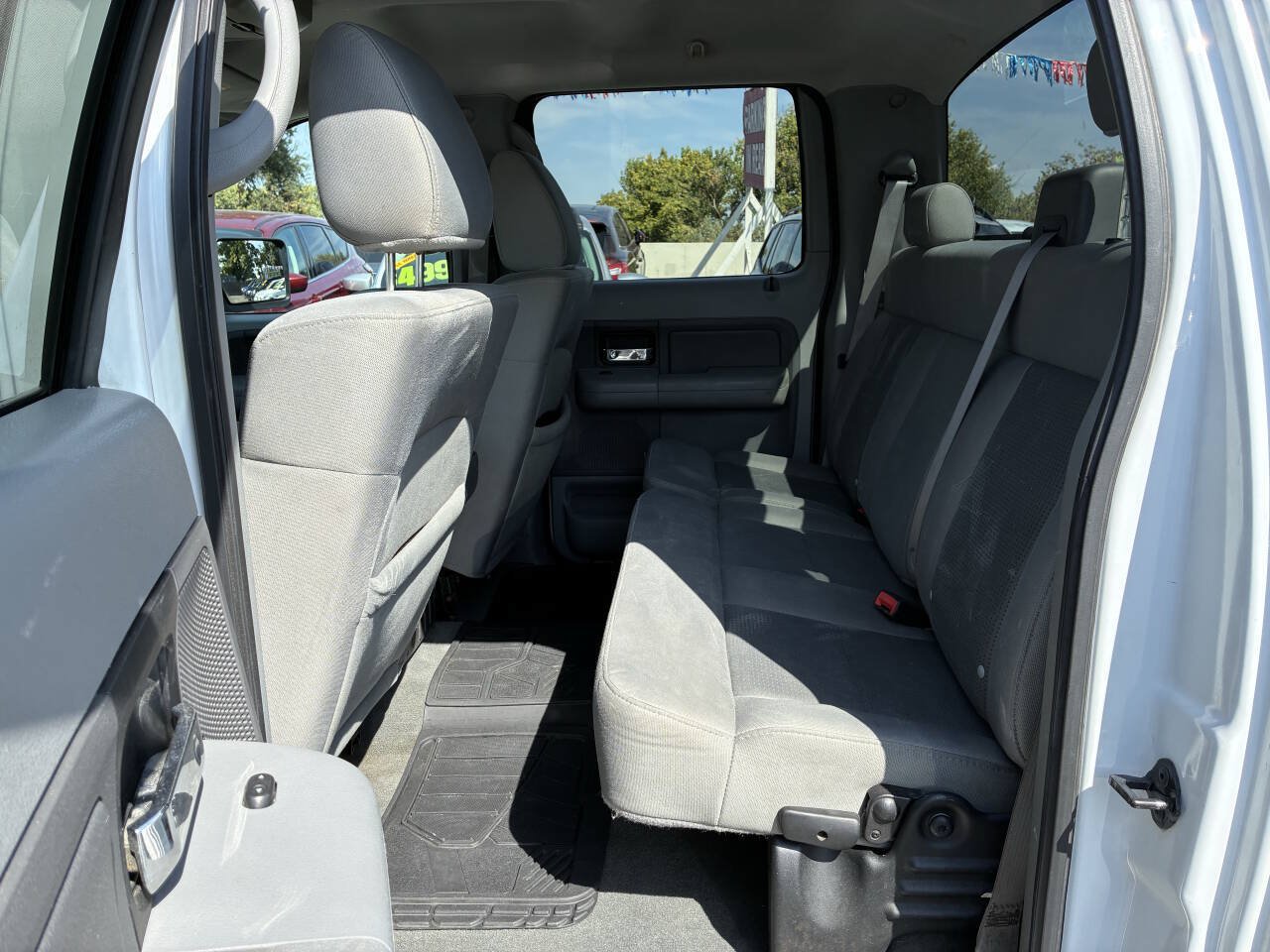 Used 2007 Ford F150 XLT AWD/4WD image 4