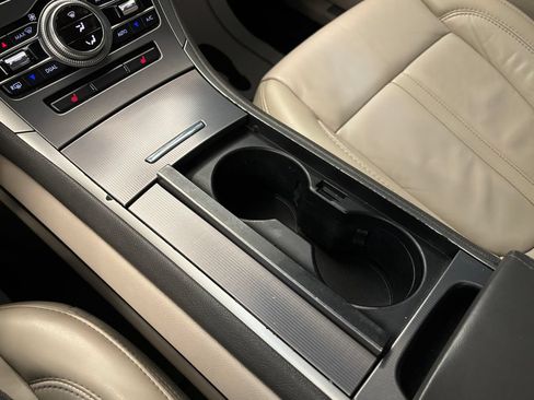Used 2019 Lincoln MKZ Reserve FWD image 16