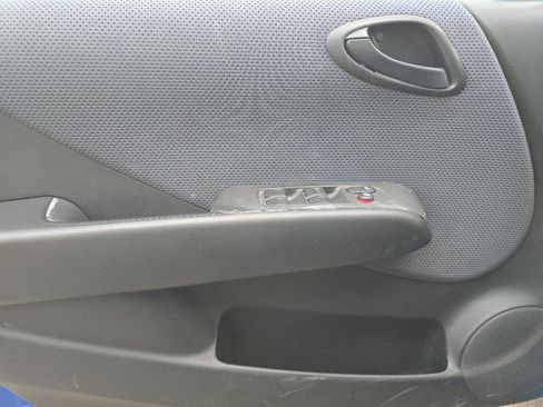 Used 2007 Honda Fit image 4