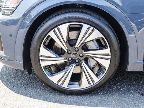 Used 2024 Audi Q8 e-tron Prestige w/ Prestige Package AWD/4WD image 9