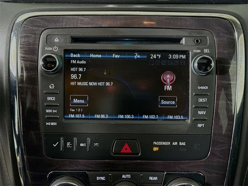 Used 2017 Buick Enclave Leather image 17