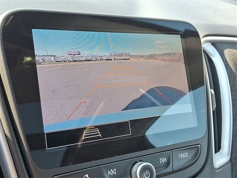 Used 2024 Chevrolet Malibu LT image 18