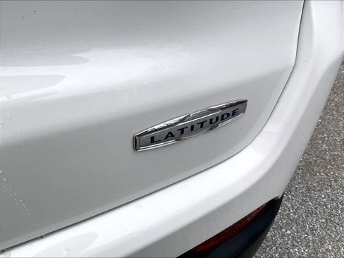 Used 2019 Jeep Compass Latitude w/ Cold Weather Group image 41