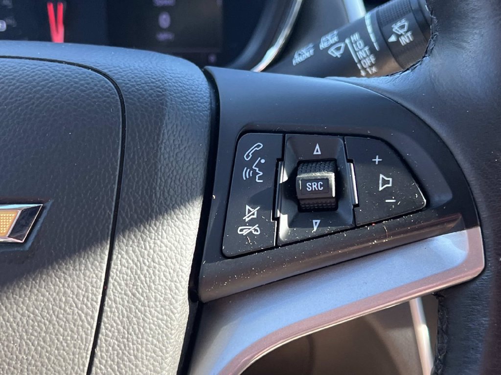 Used 2020 Chevrolet Trax LT w/ Sun & Sound Package FWD image 23