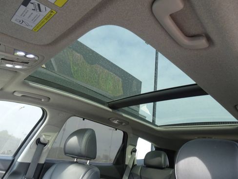 Used 2020 Hyundai Santa Fe Limited FWD image 11