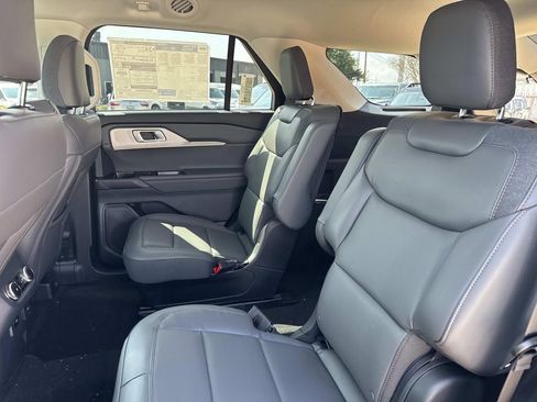 New 2026 Ford Explorer Active w/ Active Comfort Package image 6