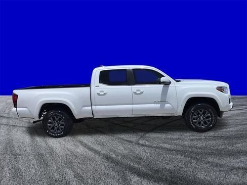 Used 2023 Toyota Tacoma SR5 w/ Technology Package AWD/4WD image 3