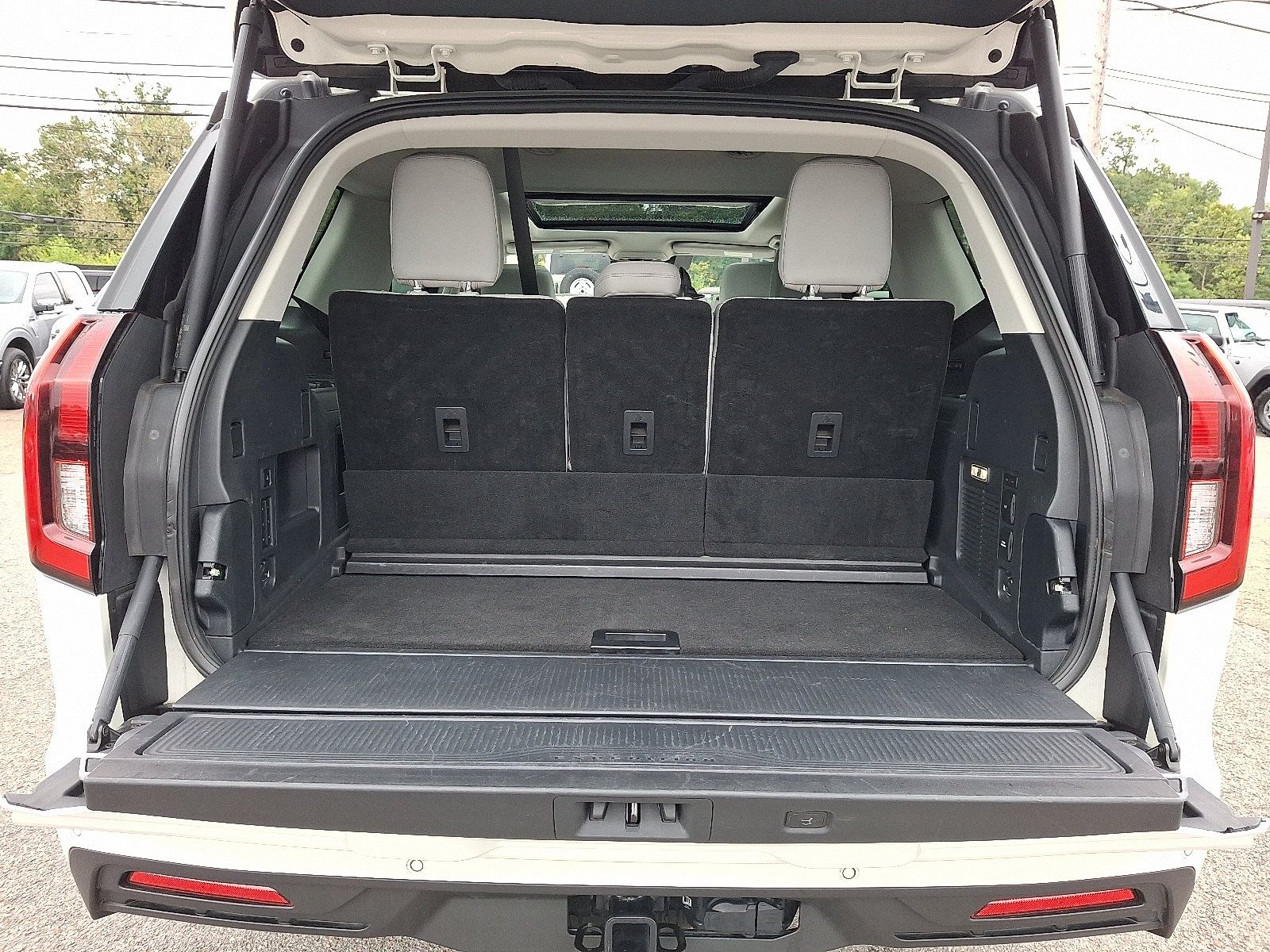 Used 2025 Ford Expedition Active AWD/4WD image 29