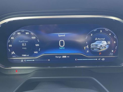 Used 2023 Chevrolet Suburban Premier image 20