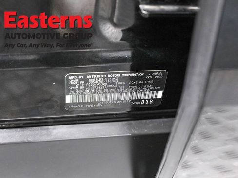 Used 2023 Mitsubishi Outlander SE image 36