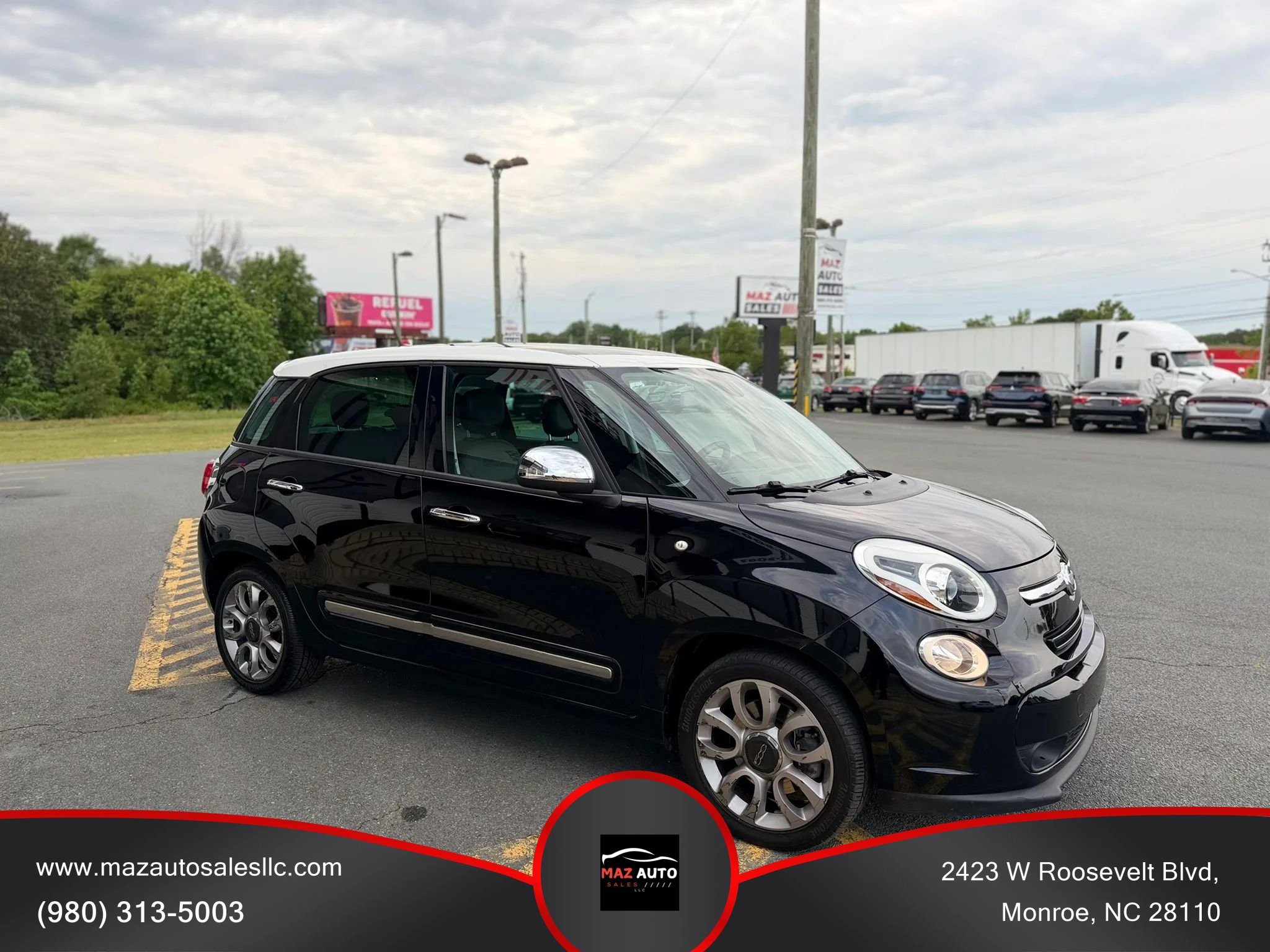 Used 2014 FIAT 500L Lounge FWD image 3