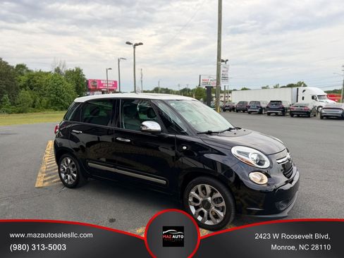 Used 2014 FIAT 500L Lounge FWD image 3