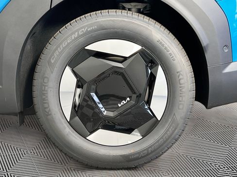 New 2026 Kia EV9 Wind AWD/4WD image 37