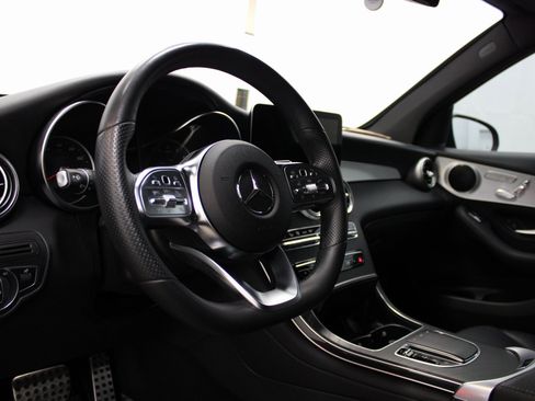 Used 2022 Mercedes-Benz GLC 300 4MATIC image 16