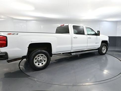 Used 2015 Chevrolet Silverado 2500 LT w/ LT Convenience Package image 4