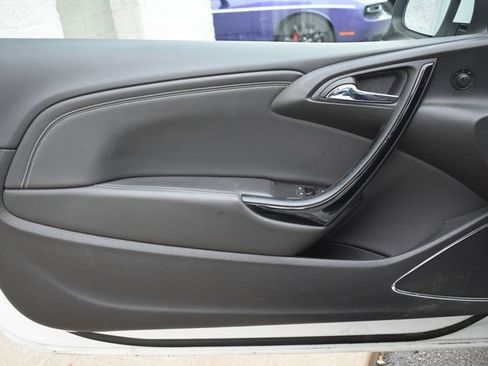 Used 2017 Buick Cascada Premium image 14