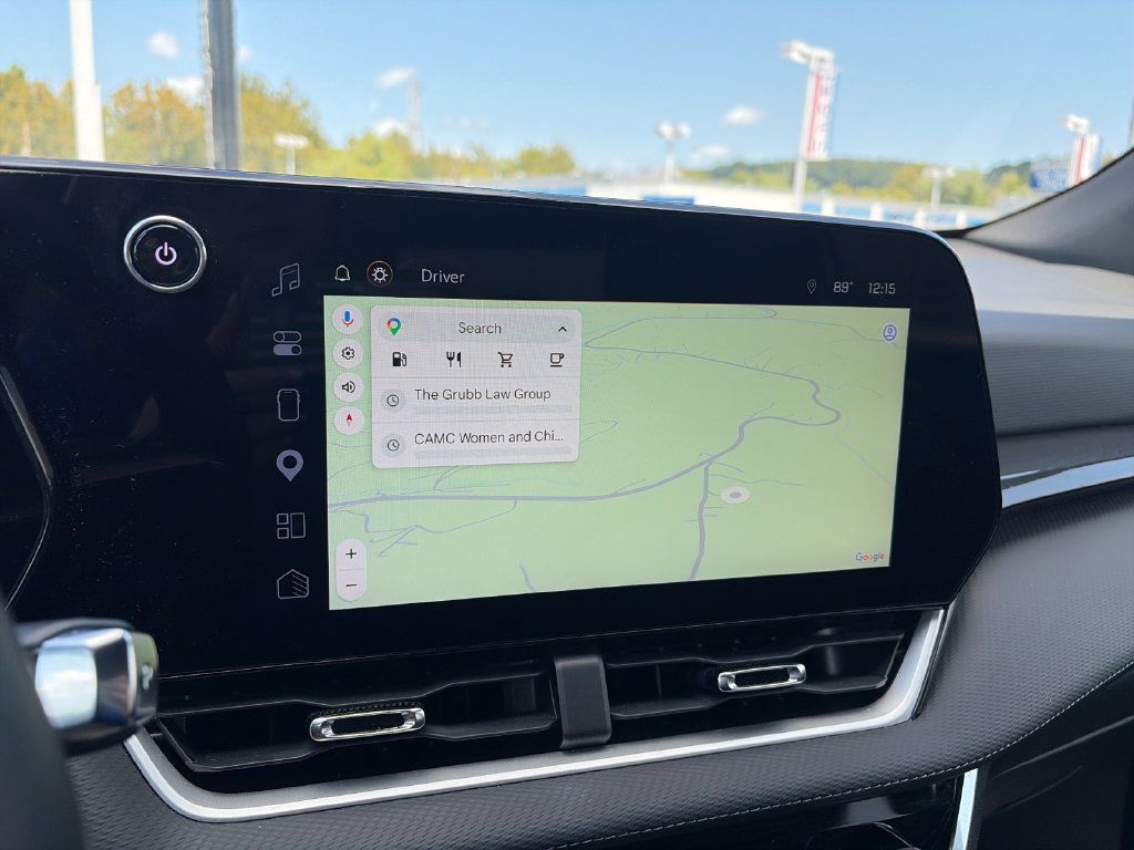 Used 2025 Chevrolet Equinox LT AWD/4WD image 23