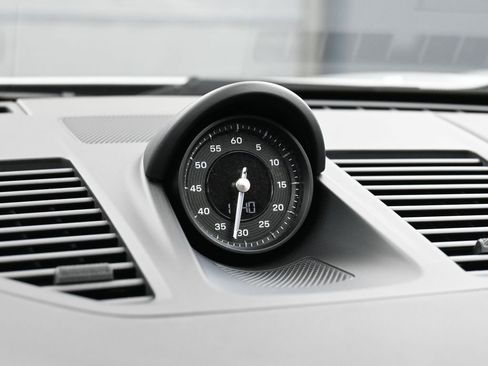 Certified 2024 Porsche 911 Carrera GTS image 20