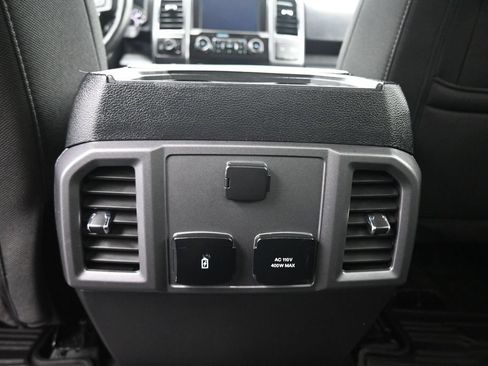 Used 2020 Ford F150 XLT w/ Equipment Group 302A Luxury AWD/4WD image 33