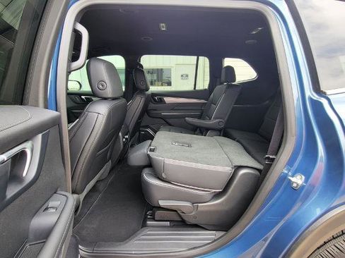 Used 2025 Buick Enclave Preferred image 25