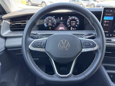 Used 2025 Volkswagen Tiguan S AWD/4WD image 17