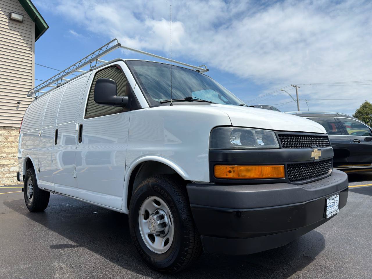Used 2020 Chevrolet Express 2500 w/ Driver Convenience Package RWD image 4