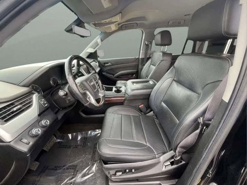 Used 2017 GMC Yukon SLT AWD/4WD image 12