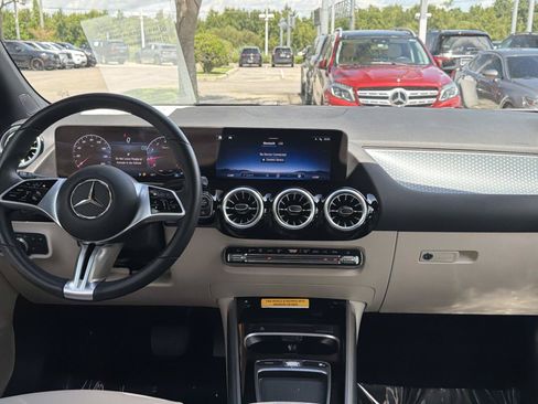 Certified 2025 Mercedes-Benz GLA 250 4MATIC image 13