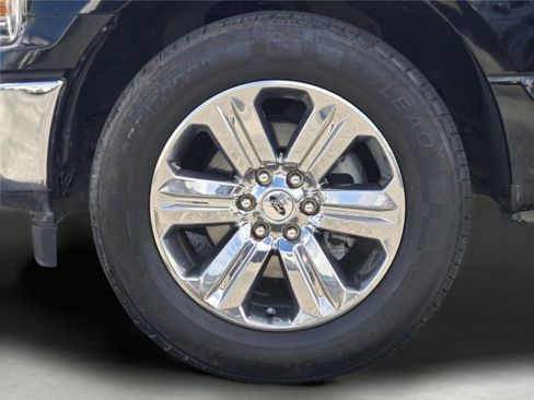 Used 2018 Ford F150 XLT w/ Equipment Group 302A Luxury RWD image 8