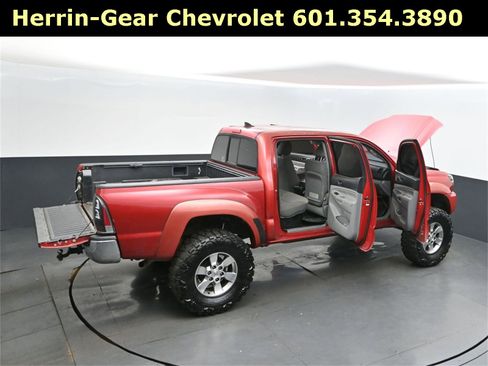 Used 2012 Toyota Tacoma PreRunner image 49