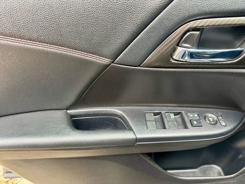 Used 2017 Honda Accord Sport Special Edition image 17