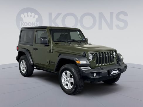 Used 2022 Jeep Wrangler Sport AWD/4WD image 10