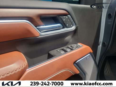 Used 2025 GMC Sierra 2500 Denali Ultimate AWD/4WD image 22