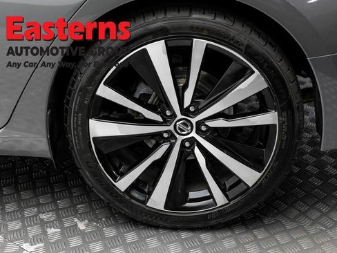Used 2022 Nissan Altima 2.5 SR FWD image 8