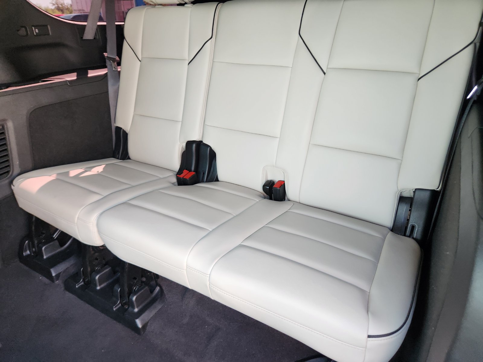 Used 2024 Cadillac Escalade ESV Sport RWD image 33