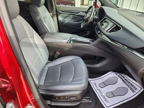 Used 2024 Buick Enclave Premium image 15
