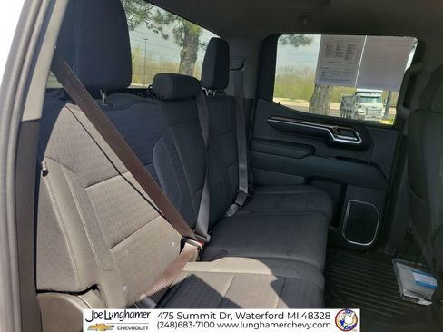 Used 2022 Chevrolet Silverado 1500 LT AWD/4WD image 27