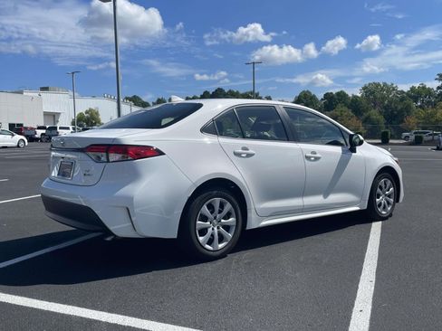 Used 2026 Toyota Corolla LE FWD image 6