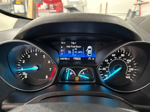 Used 2019 Ford Escape SE AWD/4WD image 17
