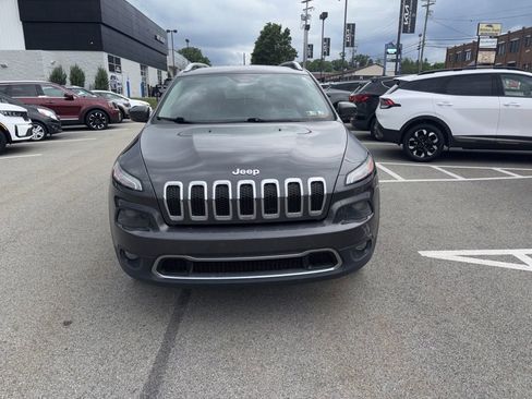 Used 2016 Jeep Cherokee Limited FWD image 2
