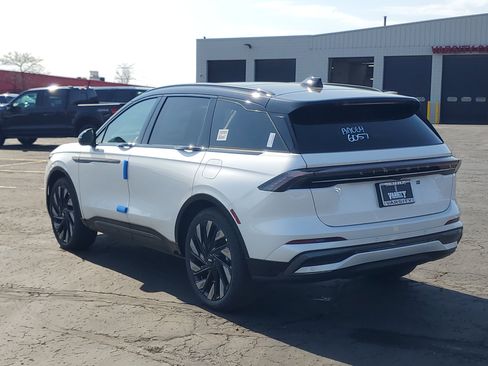 New 2026 Lincoln Nautilus Reserve w/ Jet Appearance Package image 3