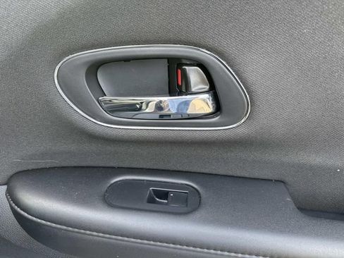 Used 2022 Honda HR-V EX image 20