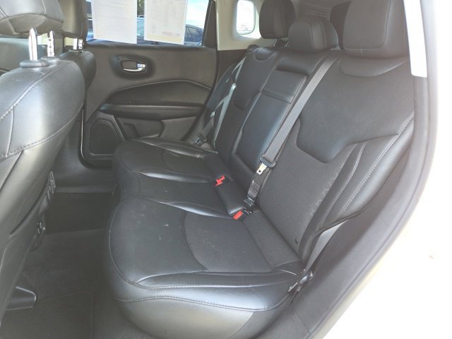Used 2019 Jeep Compass Latitude FWD image 11