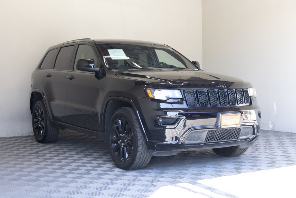 Used 2021 Jeep Grand Cherokee Laredo X AWD/4WD image 7
