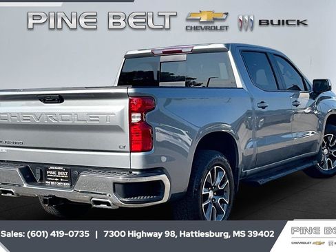 Used 2024 Chevrolet Silverado 1500 LT AWD/4WD image 12